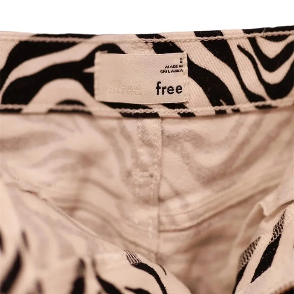 Aritzia | Wilfred zebra / animal print denim / Jean mini skirt - Size Zero - Picture 6 of 6